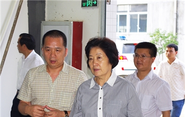 中央政治局委員、中央統(tǒng)戰(zhàn)部部長孫春蘭蒞臨天守集團(tuán)關(guān)心指導(dǎo)